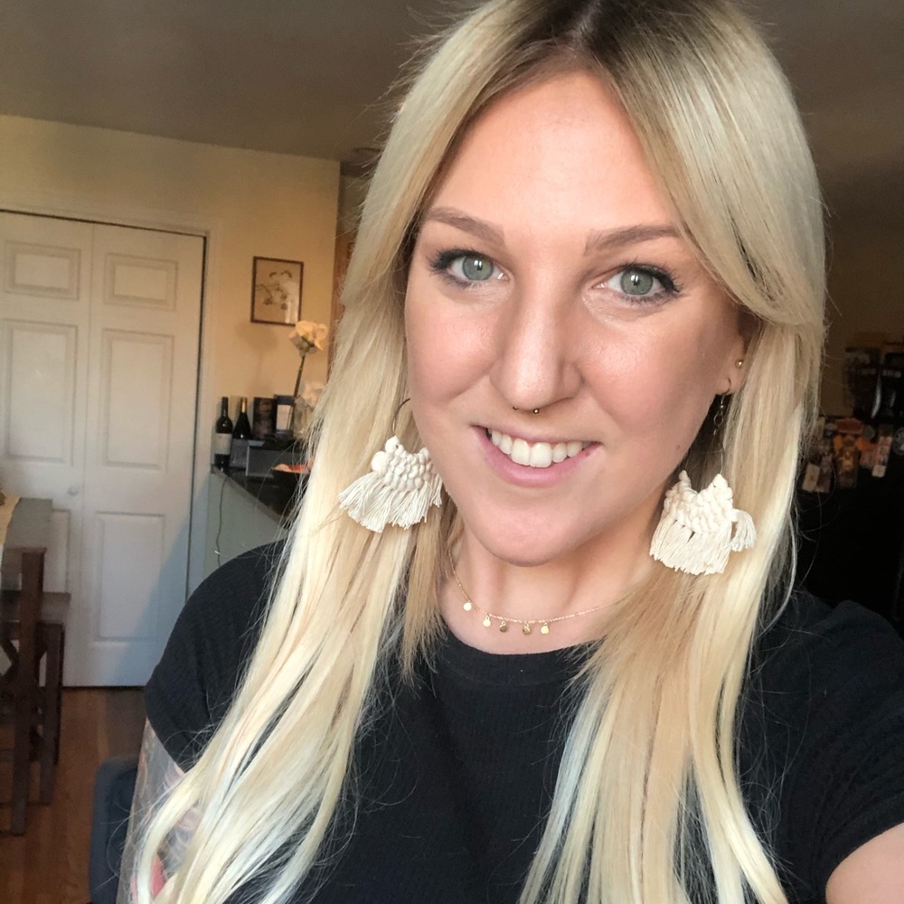 Meet your Posher, Kelly